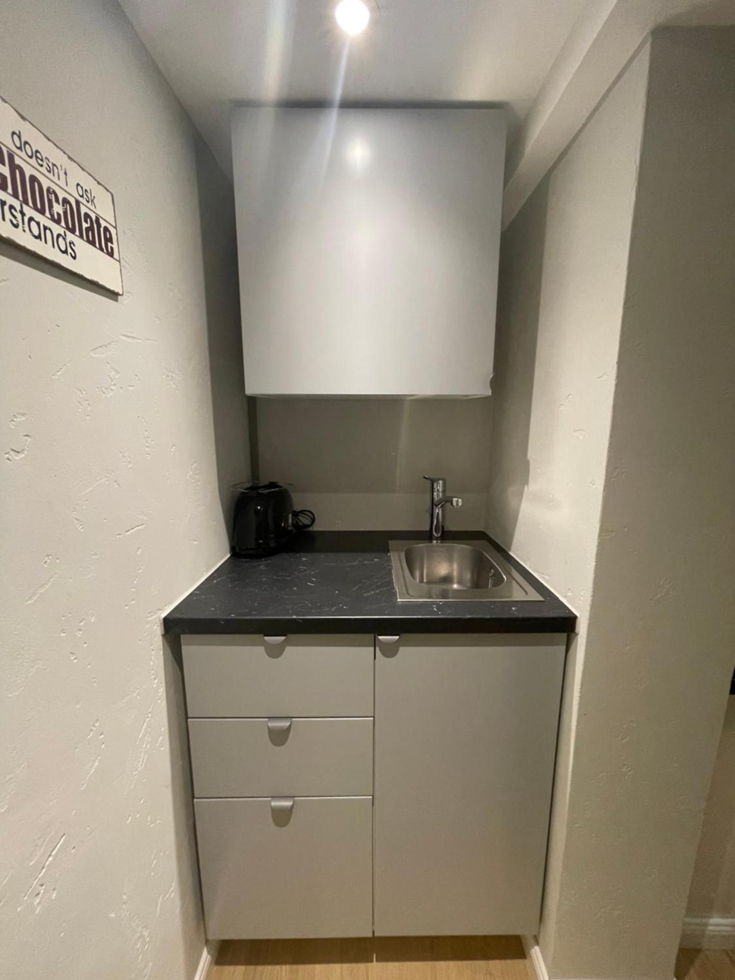 Suesses Kleines Und Zentrales Apartment Fuer Zwei Personen Mitten In Hamburg Ngoại thất bức ảnh